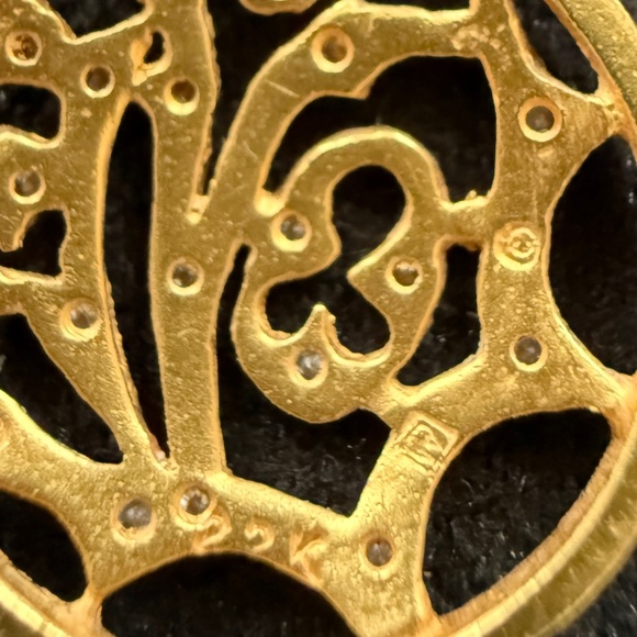 Designer CATHY WATERMAN 22K Yellow Gold Diamond LOVE Pendant LACY Chain Necklace - Picture 7 of 16